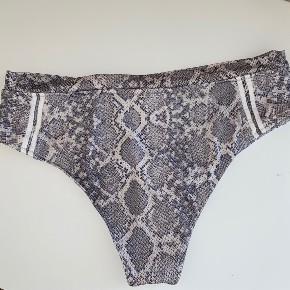 High waisted Frankies bottoms